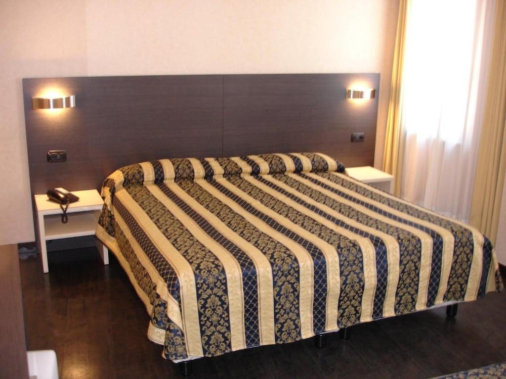 Alfred Hotels Monaco - Ex Forum - Hotel Renove Beausoleil Luaran gambar